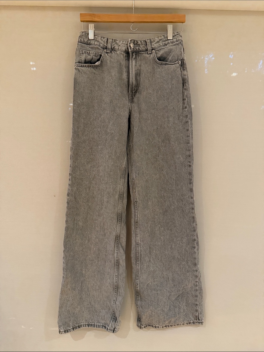 Divided Wide-Leg High-Rise Jeans in Grey